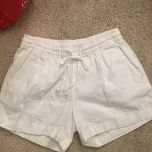 Mid-Rise Soft white shorts for women